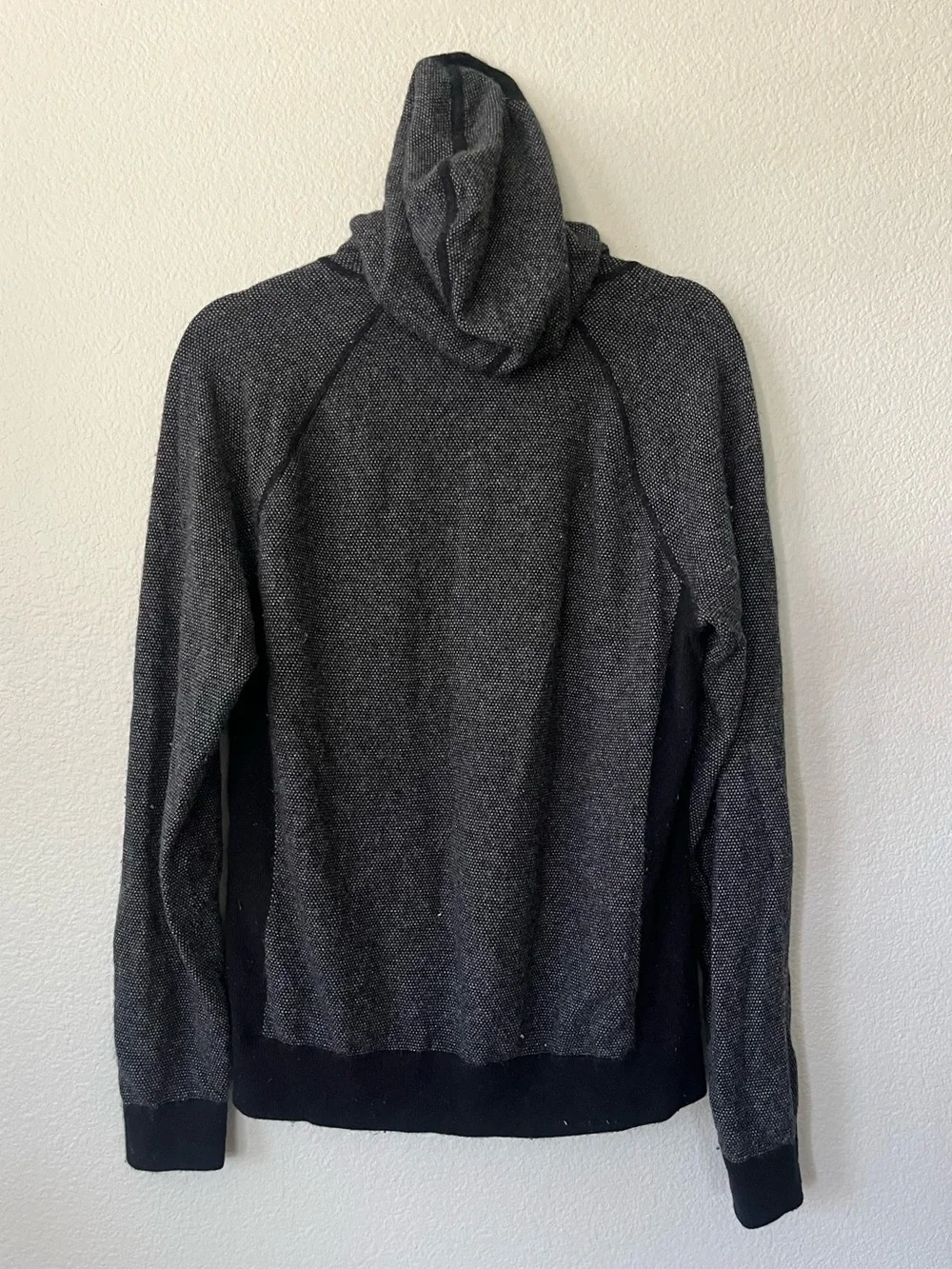 Vince Wool & Cashmere Gray and Black Crewneck Hoodie Sweater Mens Size M